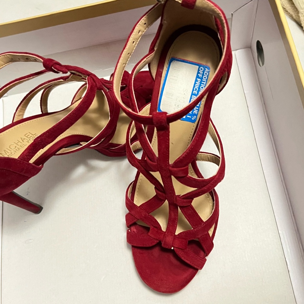 Confortable 👠 sandal used a for wedding once